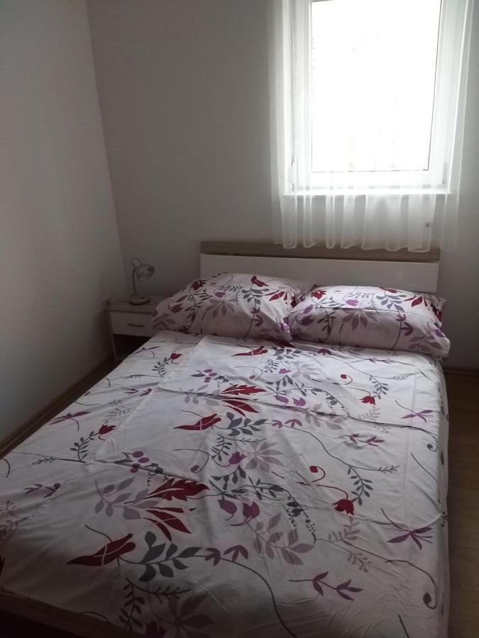 Apartmani Anita Malinska Eksteriør bilde