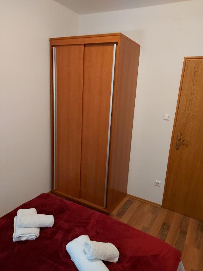 Apartmani Anita Malinska Eksteriør bilde